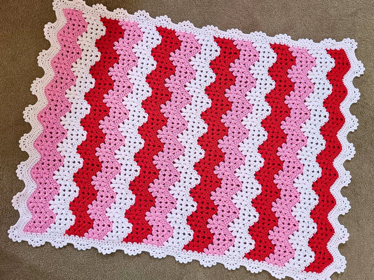 Strawberry Ripple Baby Blanket Lapghan Crochet Pattern | Chevron Blanket Baby Shower Gift Granny Wave Summer Blanket Baby Gift Birthday Gift