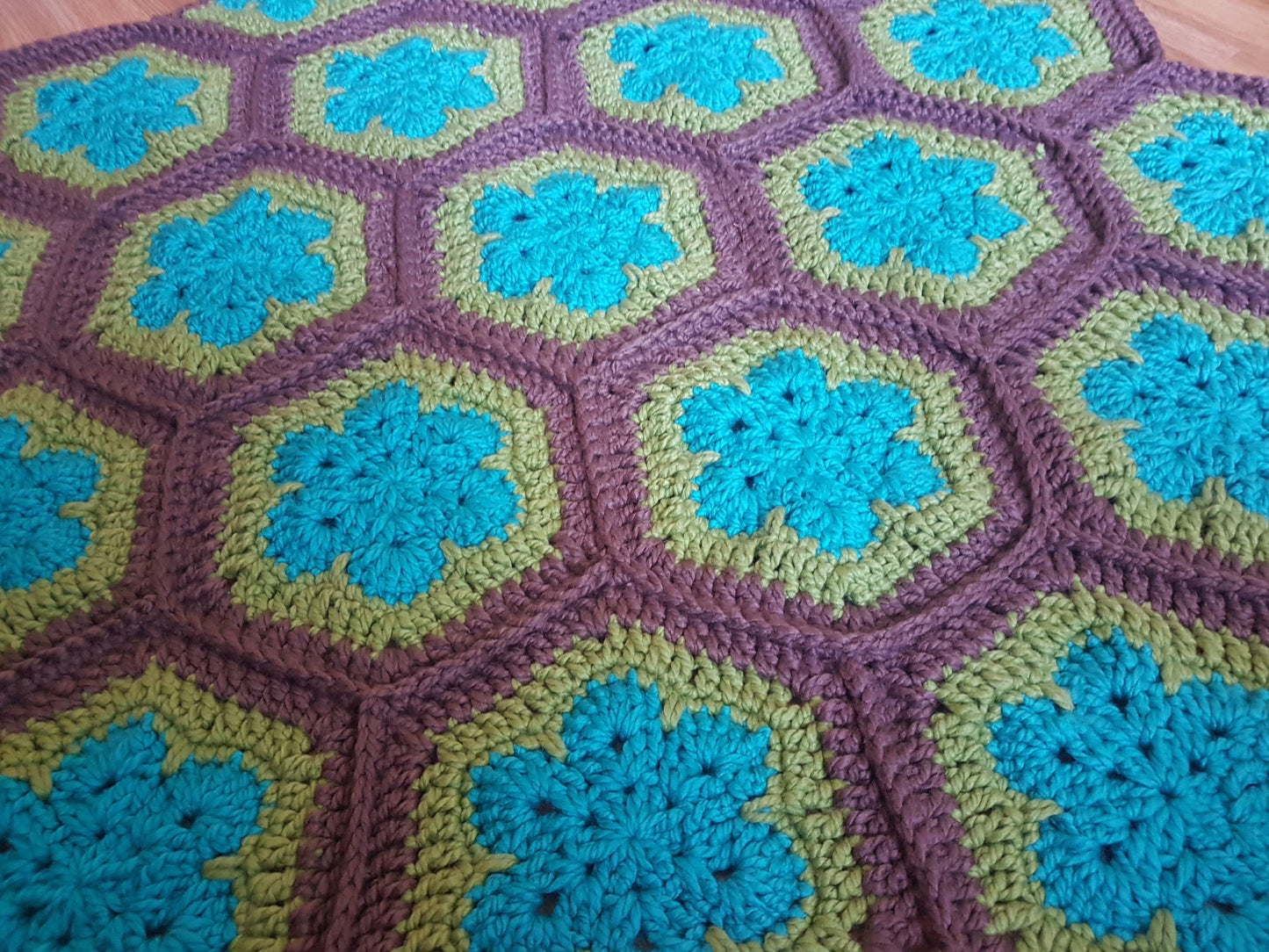 2 in 1 Sea Turtle Tortoise Hooded Blanket in Adult and Child Sizes Crochet Pattern - Baby Gift Marine Animals African Flower Granny Hexagon