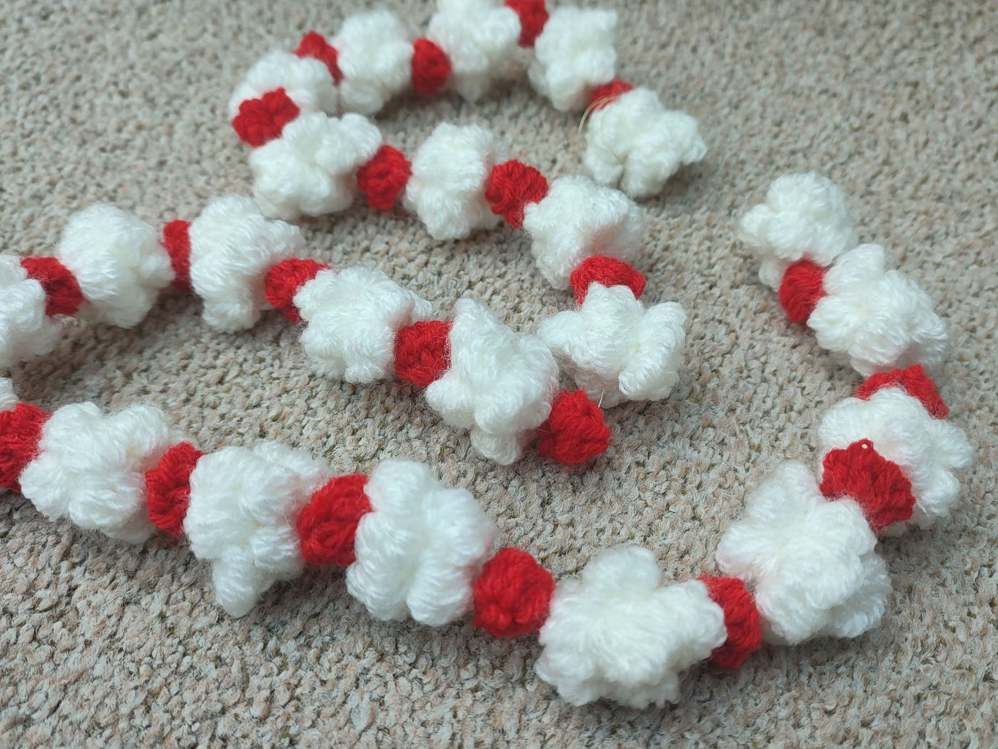 Christmas Berry & Popcorn Garland Crochet Pattern | DIY Christmas Tree Crochet Popcorn Garland Amigurumi Berry Popcorn String Christmas Gift
