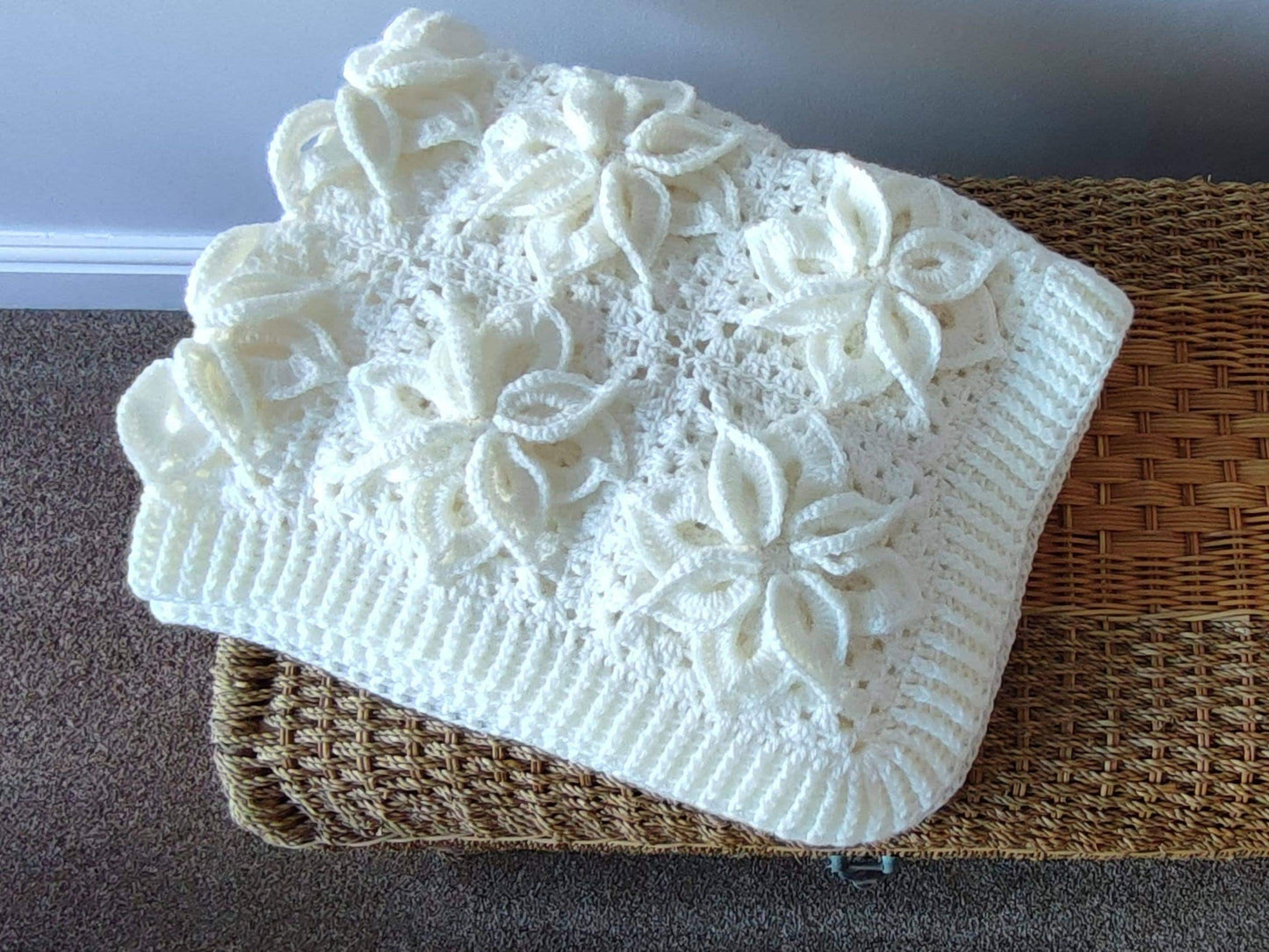 White Poinsettia Afghan Blanket Lapghan Crochet Pattern | Flower Blanket Baby Shower Gift Granny Square Blanket Baby Gift Birthday Present