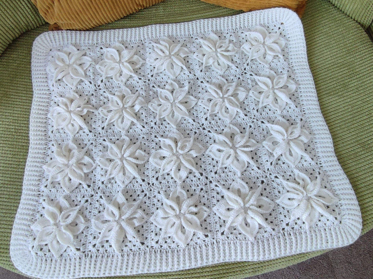 White Poinsettia Afghan Blanket Lapghan Crochet Pattern | Flower Blanket Baby Shower Gift Granny Square Blanket Baby Gift Birthday Present