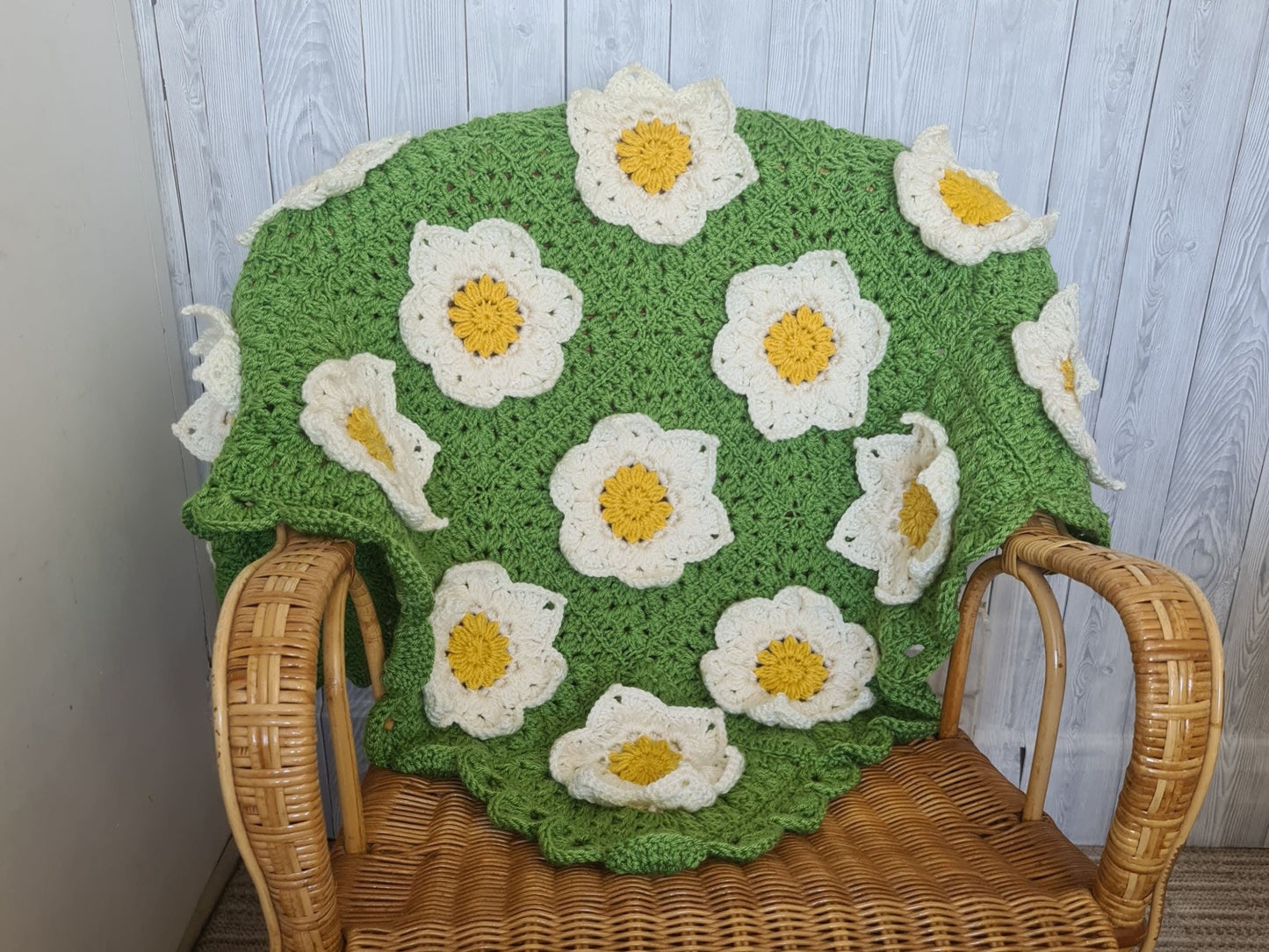 White Waterlily Baby Blanket Lapghan Crochet Pattern | Flower Blanket Baby Shower Gift Granny Square Blanket Baby Gift Christmas Birthday