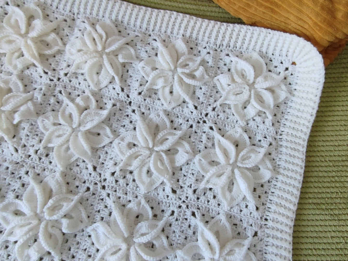 White Poinsettia Afghan Blanket Lapghan Crochet Pattern | Flower Blanket Baby Shower Gift Granny Square Blanket Baby Gift Birthday Present
