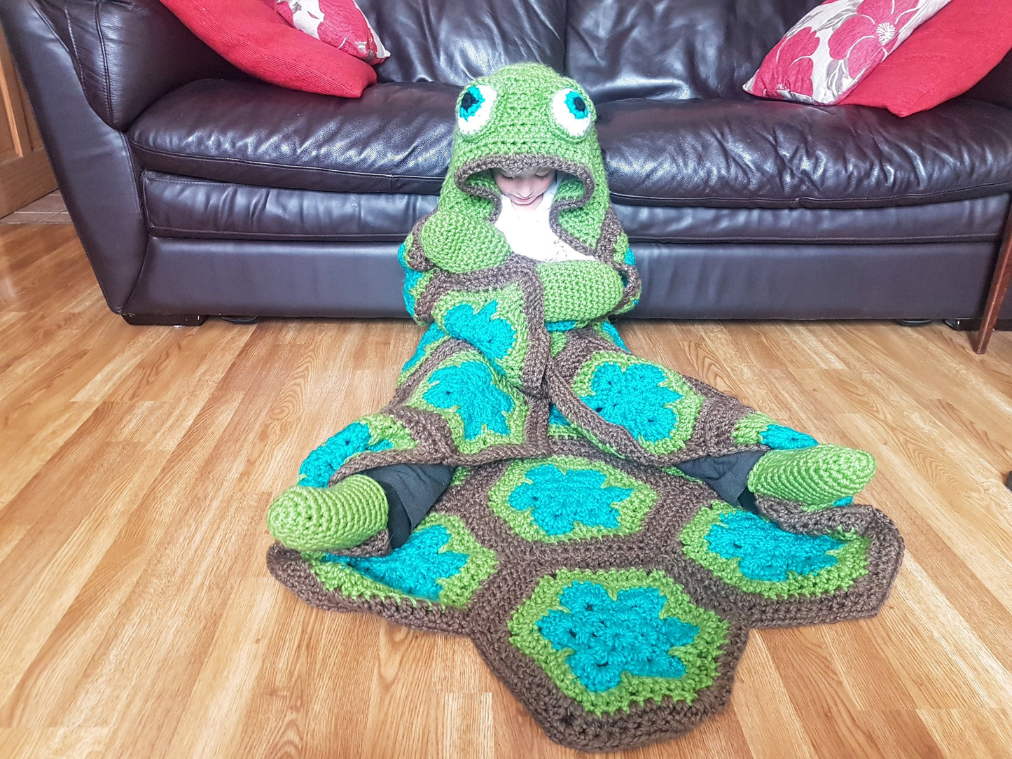 2 in 1 Sea Turtle Tortoise Hooded Blanket in Adult and Child Sizes Crochet Pattern - Baby Gift Marine Animals African Flower Granny Hexagon