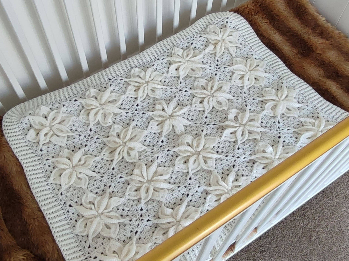White Poinsettia Afghan Blanket Lapghan Crochet Pattern | Flower Blanket Baby Shower Gift Granny Square Blanket Baby Gift Birthday Present