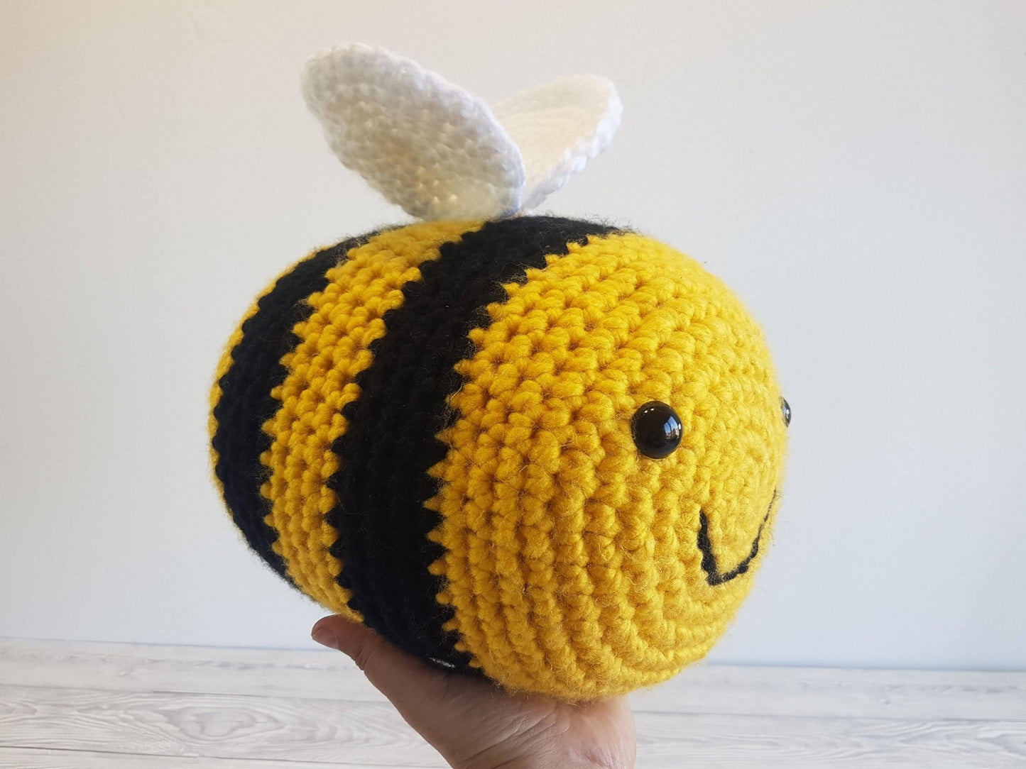 TikTok Bee Crochet Pattern In 3 Sizes | Giant Bee Pattern - Bumblebee Baby Bee Crochet - Baby Shower Gift - Amigurumi Bee Toy Christmas Gift