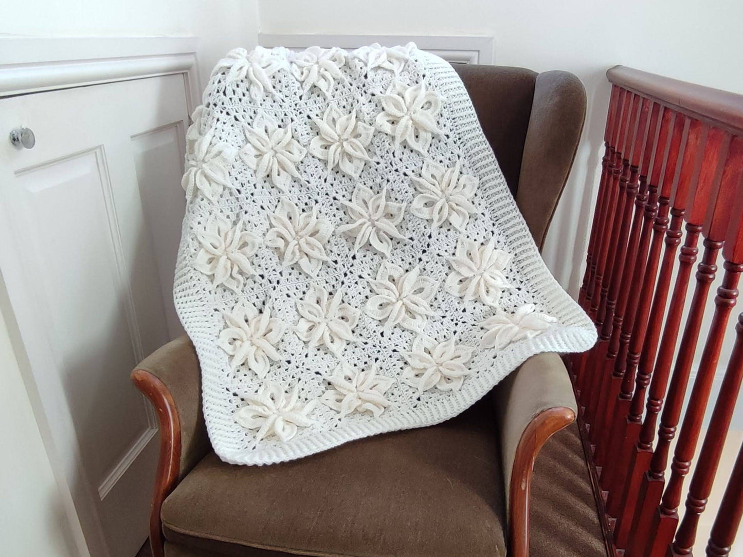 White Poinsettia Afghan Blanket Lapghan Crochet Pattern | Flower Blanket Baby Shower Gift Granny Square Blanket Baby Gift Birthday Present