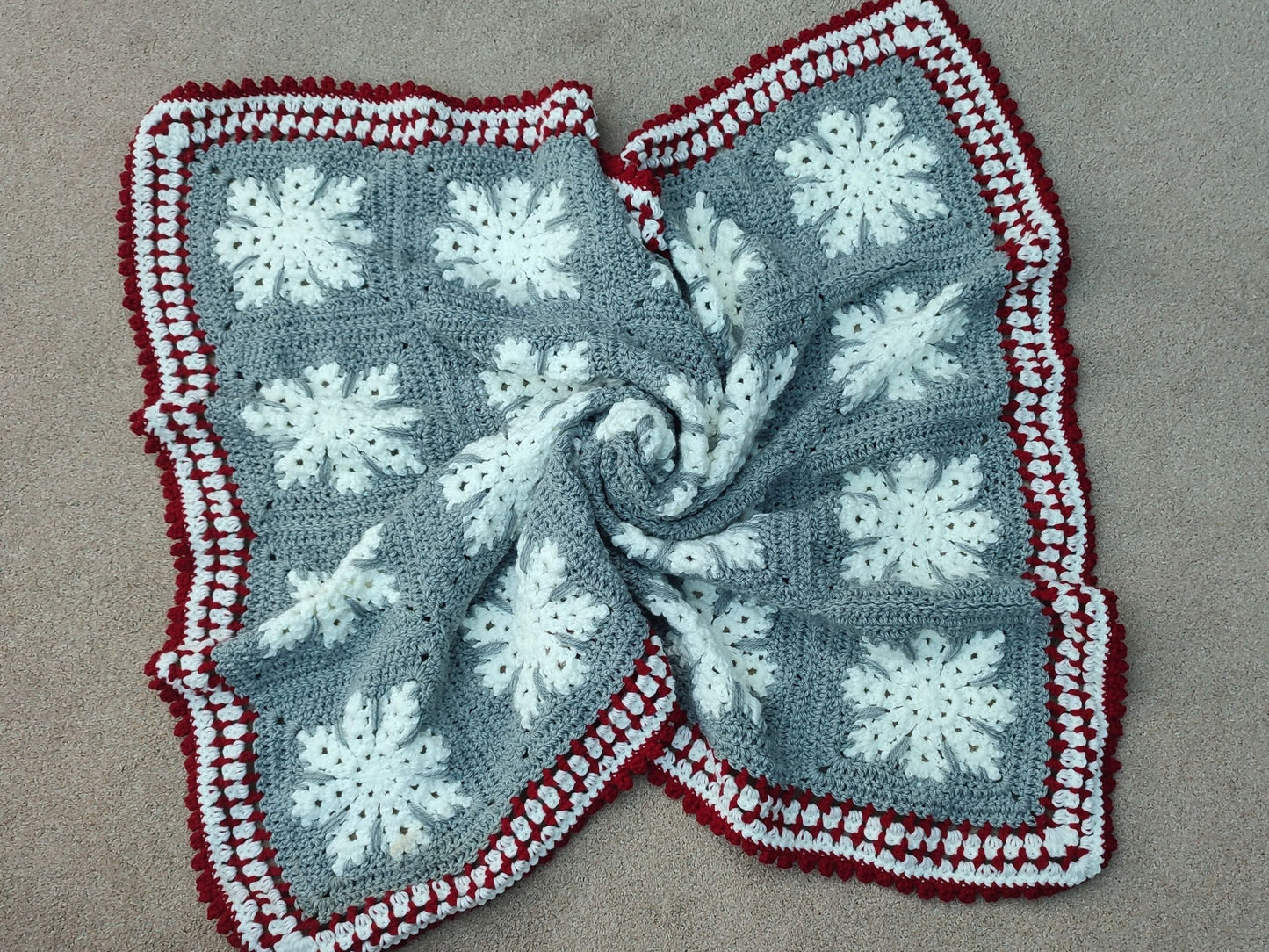 Winter Snowflake Afghan Blanket Lapghan Crochet Pattern | Snowflake Blanket Baby Shower Gift Granny Square Blanket Baby Gift Birthday Gift