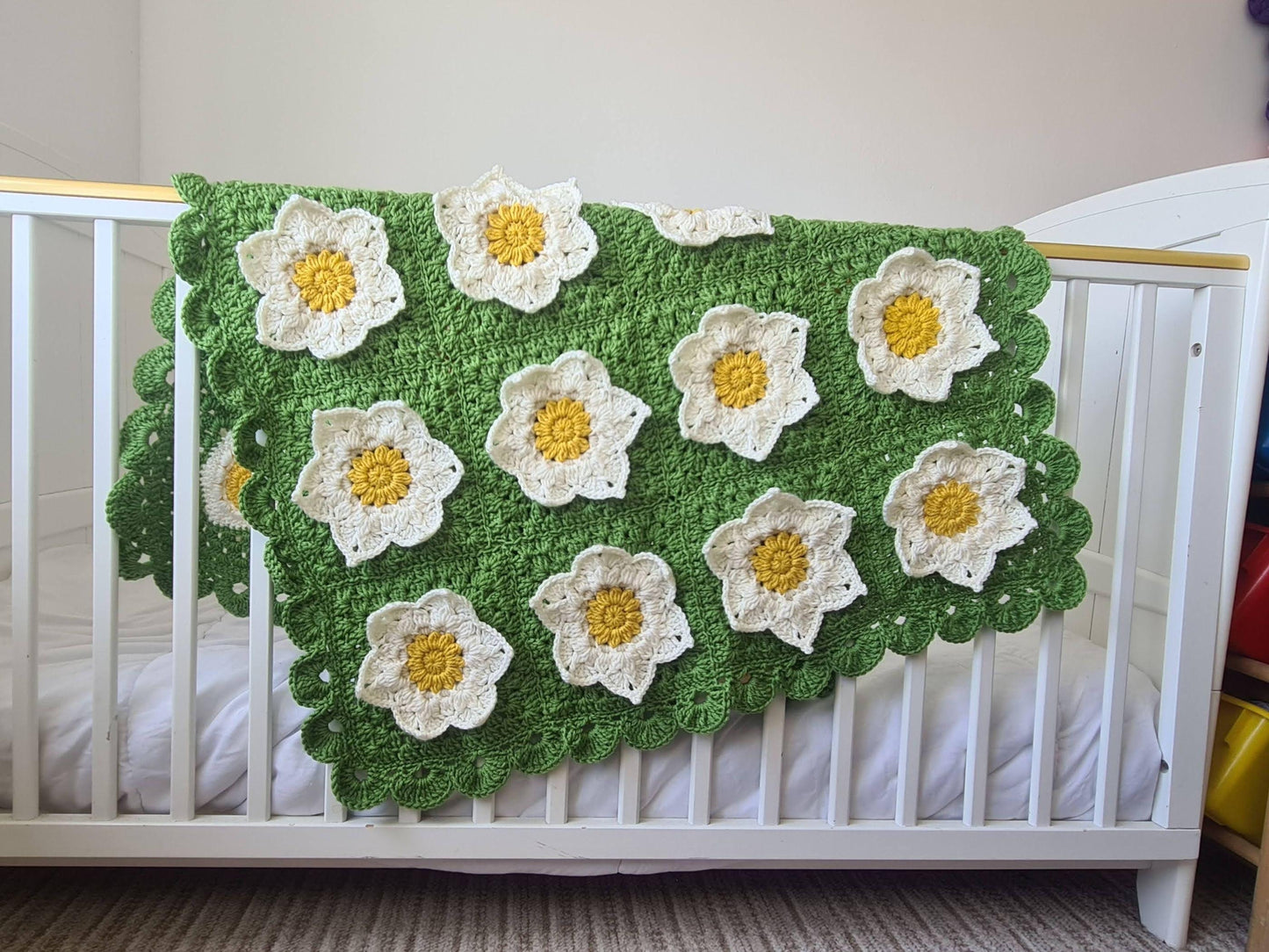 White Waterlily Baby Blanket Lapghan Crochet Pattern | Flower Blanket Baby Shower Gift Granny Square Blanket Baby Gift Christmas Birthday