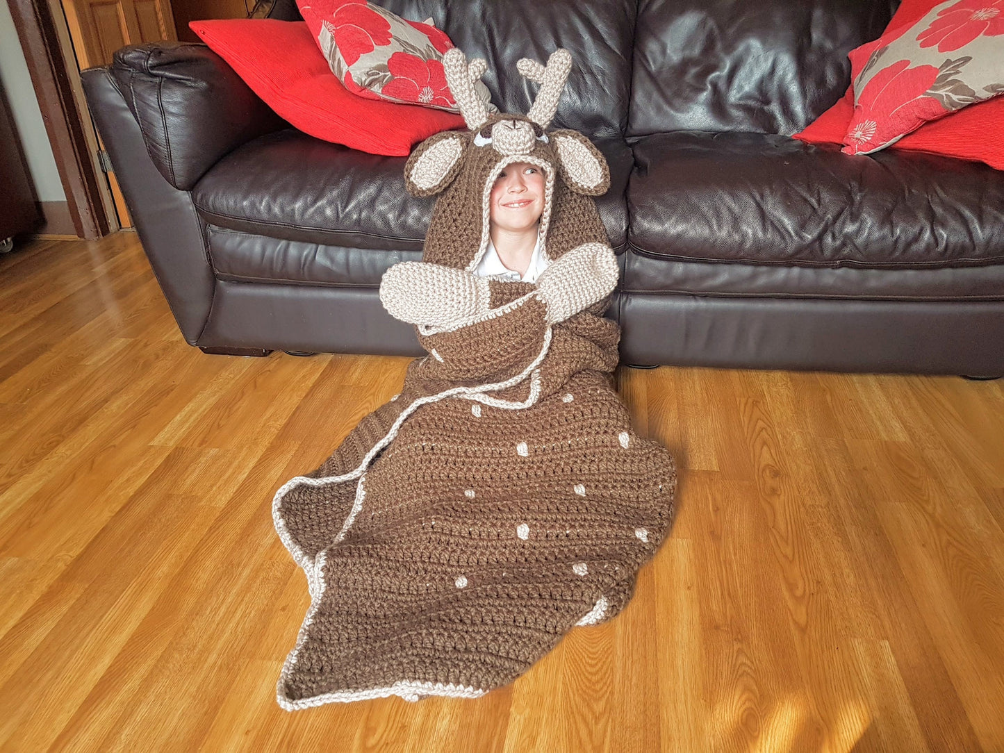 2in1 Woodland Deer Hooded Blanket Crochet Pattern | Adult & Child Sizes | Super Chunky Blanket | Animal Fawn Deer Crocheting Blanket Gift