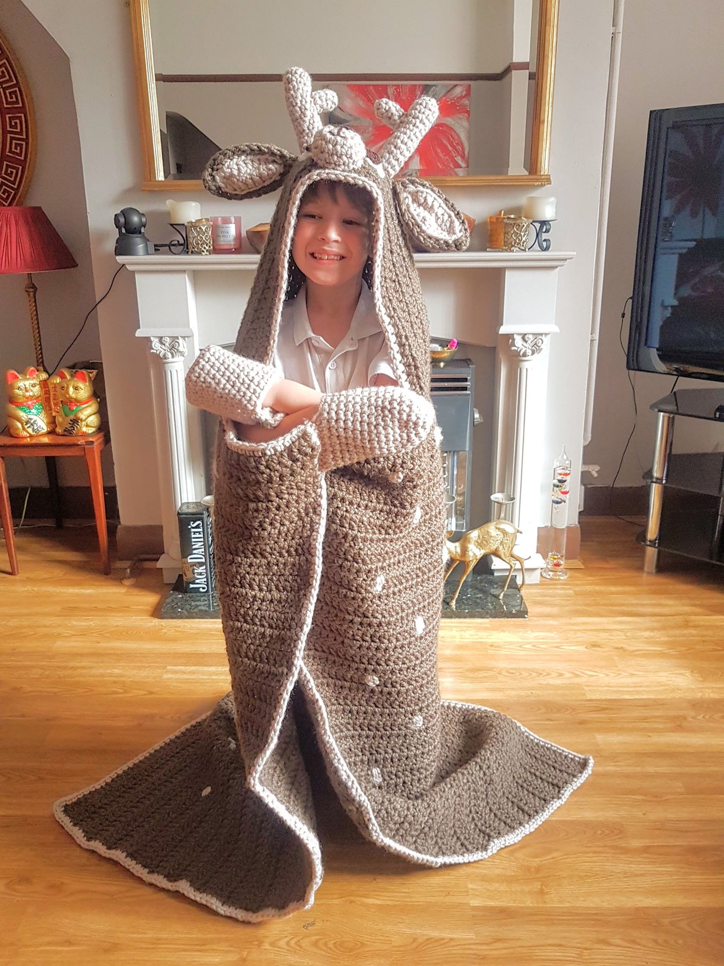 2in1 Woodland Deer Hooded Blanket Crochet Pattern | Adult & Child Sizes | Super Chunky Blanket | Animal Fawn Deer Crocheting Blanket Gift