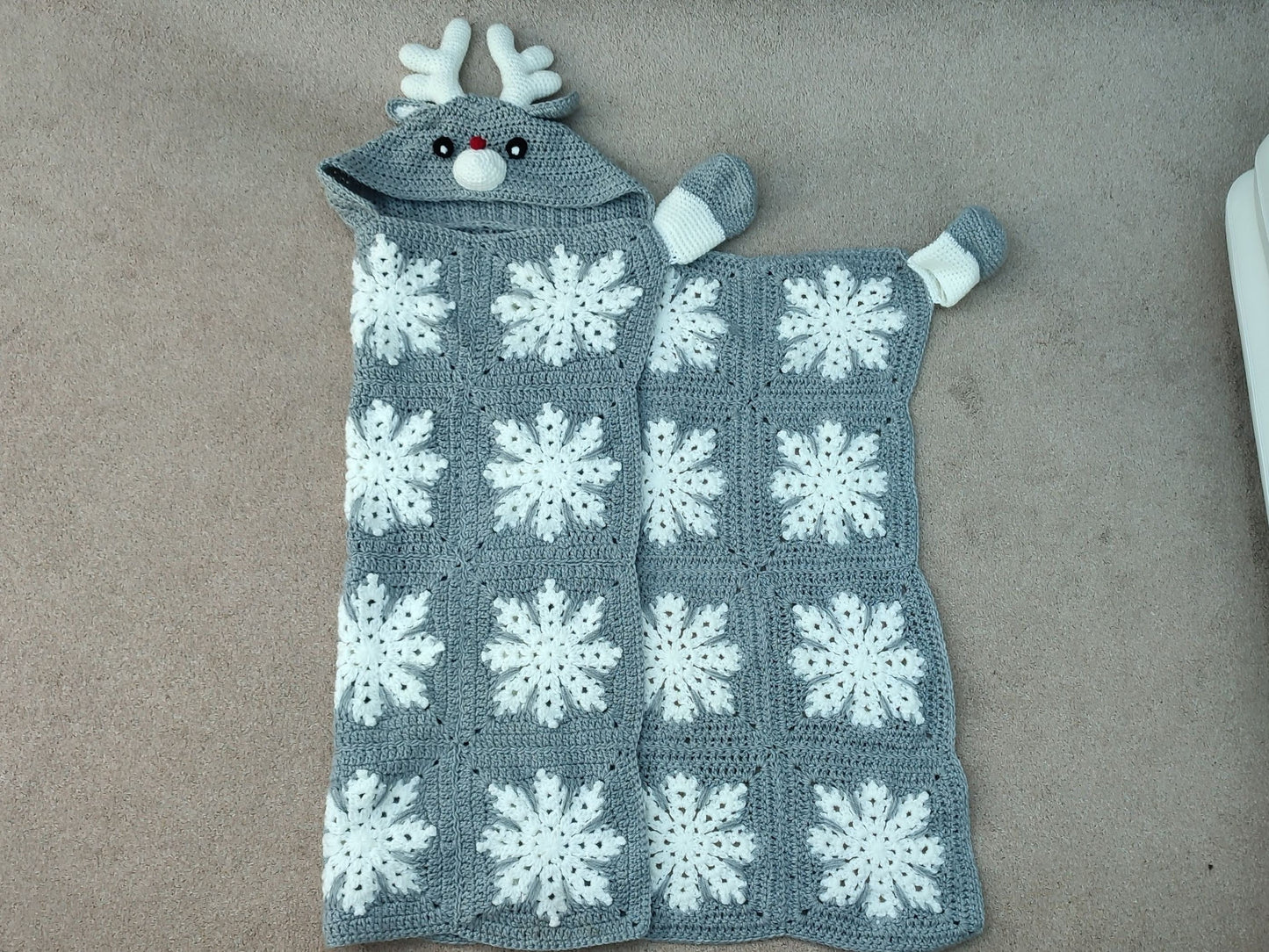 2in1 Hooded Reindeer Blanket Crochet Pattern | Kids Adults Christmas Reindeer Afghan | Wearable Blanket Hoodie Birthday Gift Blanket Throw
